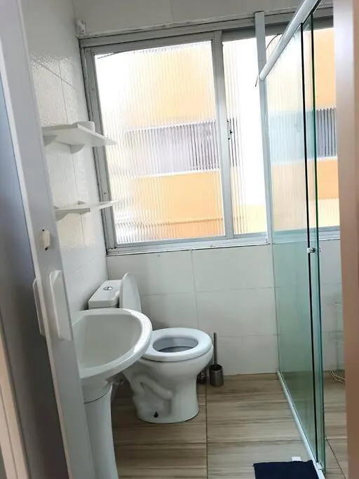 1 Quarto- Calcadao - Pe Na Areia Balneário Camboriú 0*,